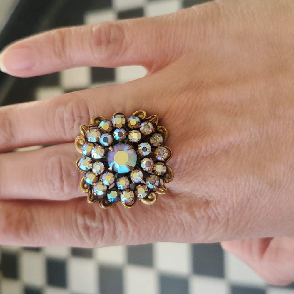 Handmade 1950s aurora borealis crystal statement rhinestone ring